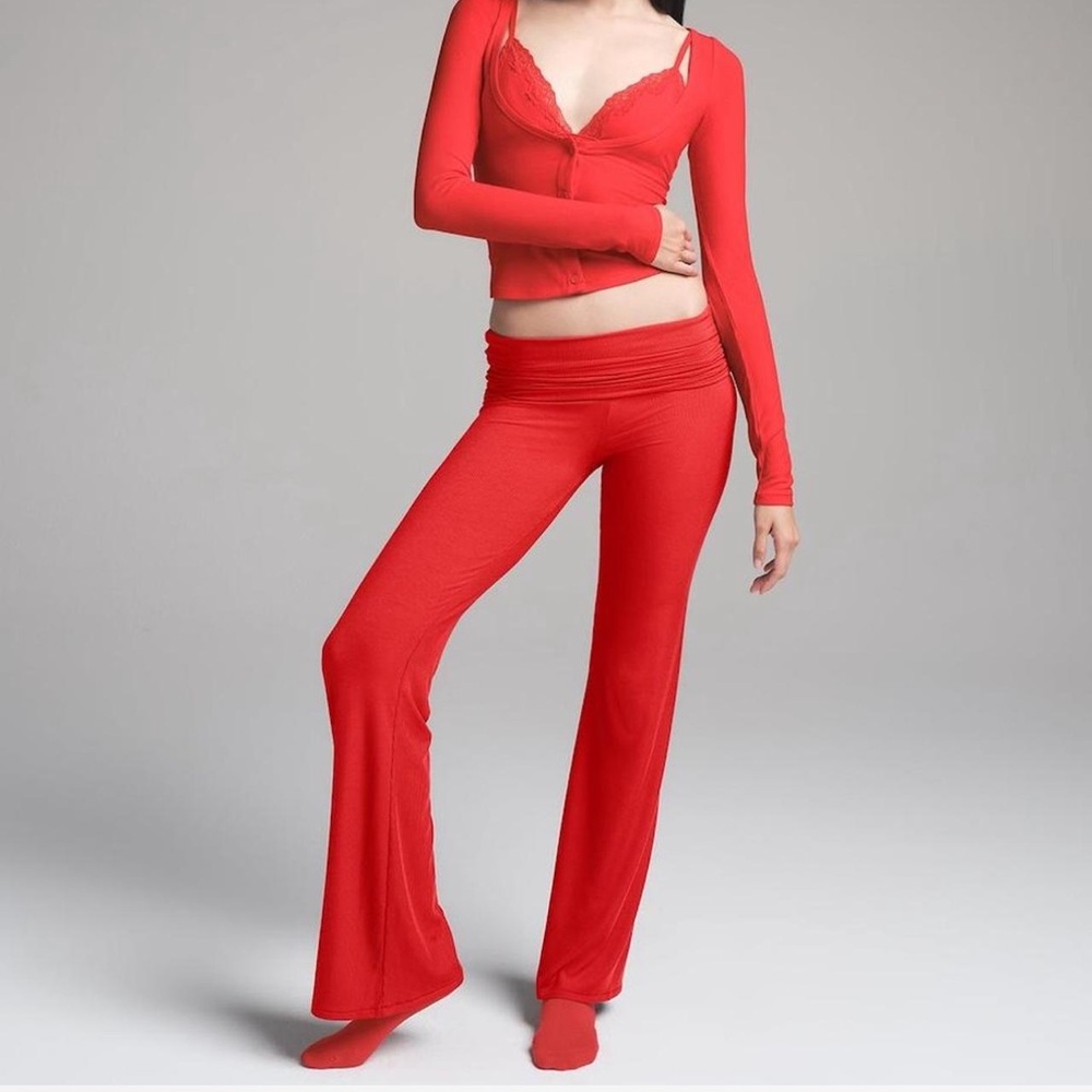 Skims Ribbed Lounge Set